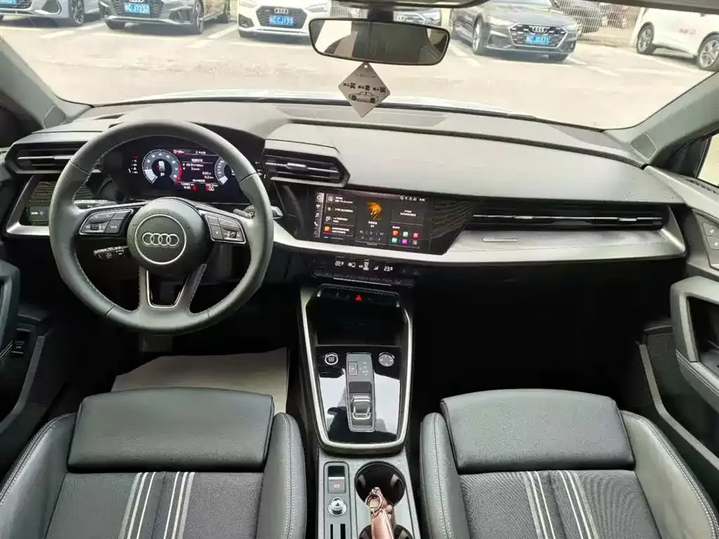 Audi A3 2024 из CN, фото 2