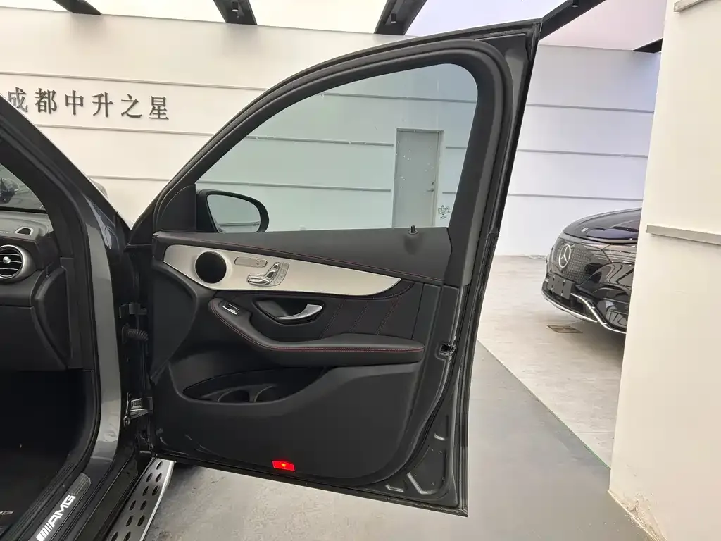 Mercedes-Benz GLC AMG — фото 6