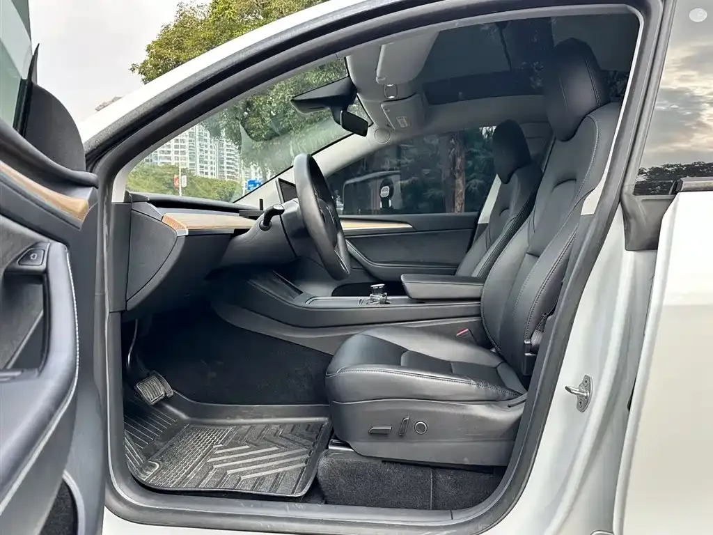 Tesla Model Y 2022 из CN, фото 2