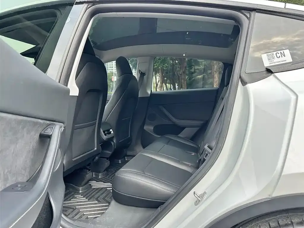 Tesla Model Y 2022 из CN, фото 8