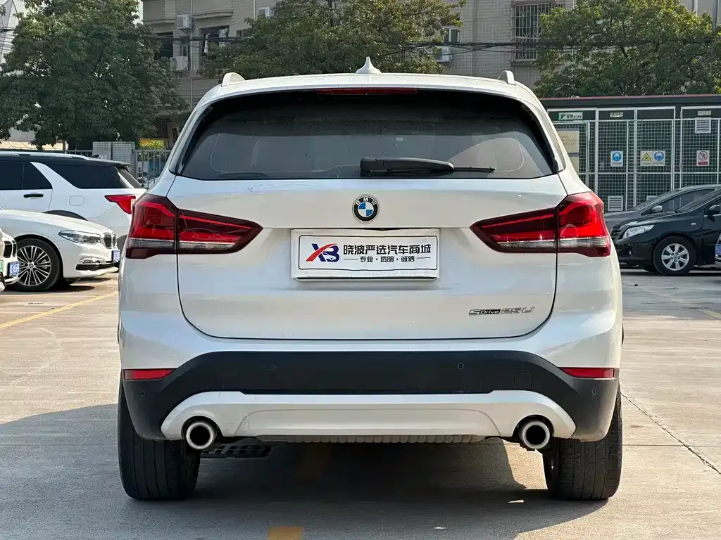BMW X1 2021 из CN, фото 10