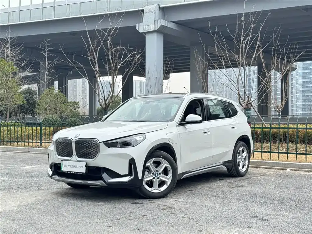BMW iX1 2025 из CN, фото 1