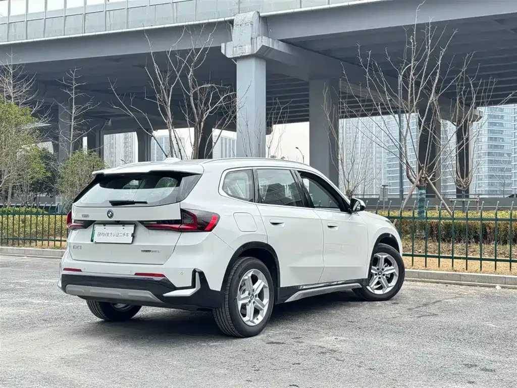 BMW iX1 2025 из CN, фото 9