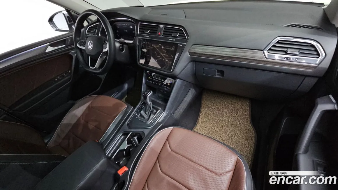 Volkswagen Tiguan — фото 8