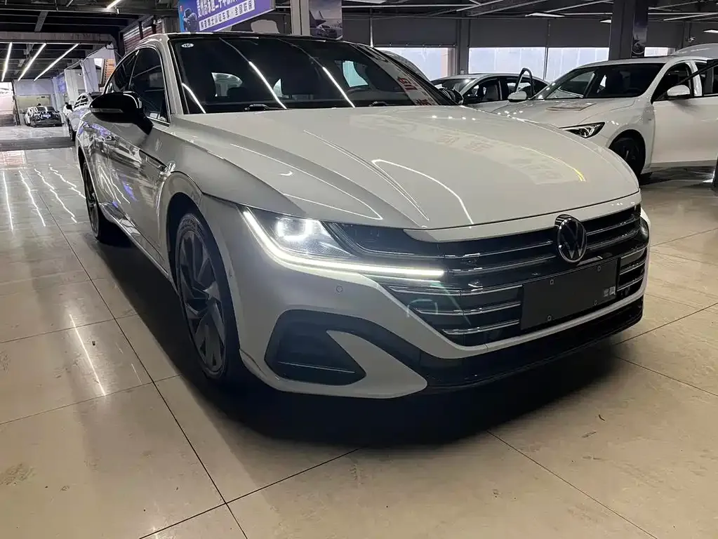 Volkswagen CC 2023 из CN, фото 9