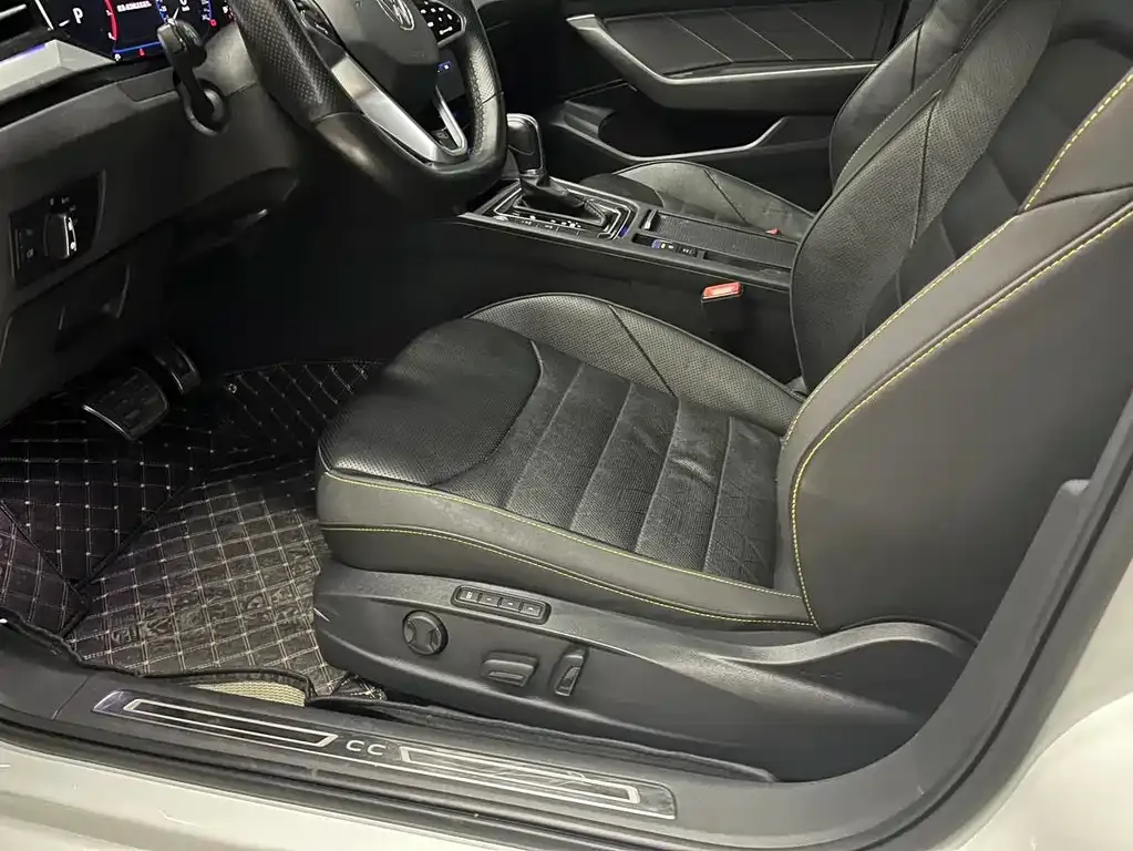 Volkswagen CC 2023 из CN, фото 5