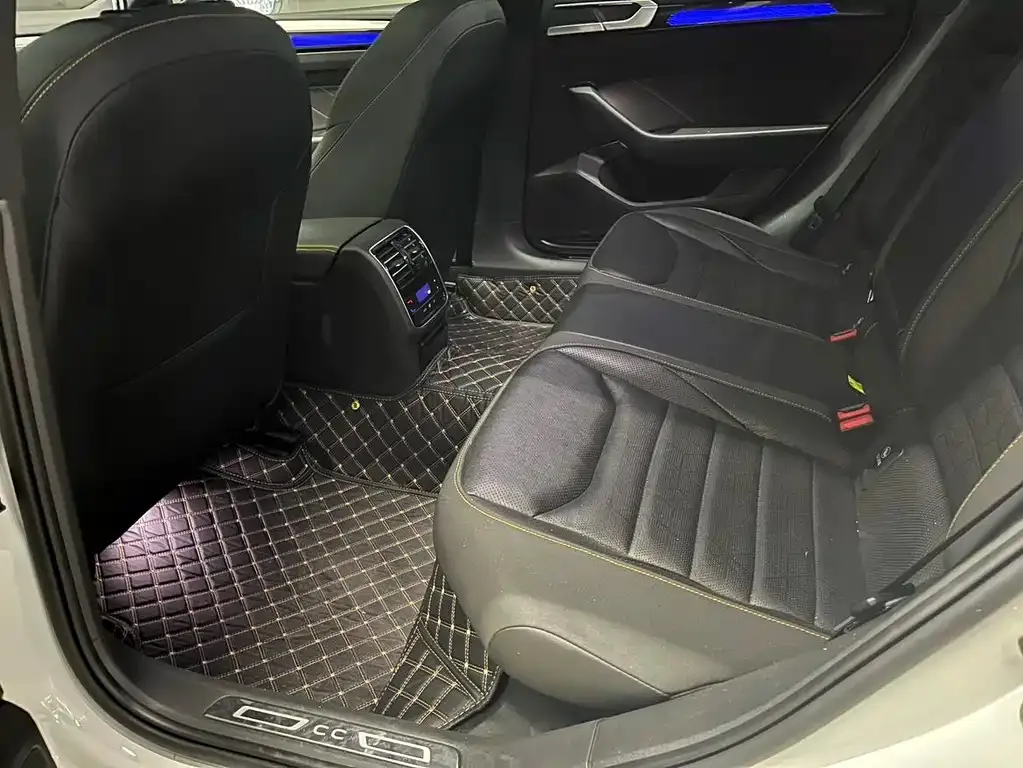 Volkswagen CC 2023 из CN, фото 7