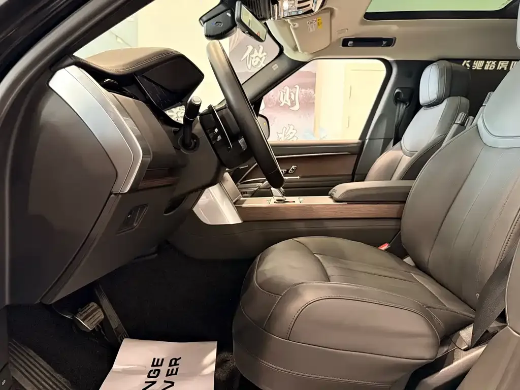 Land Rover Range Rover 2025 из CN, фото 4