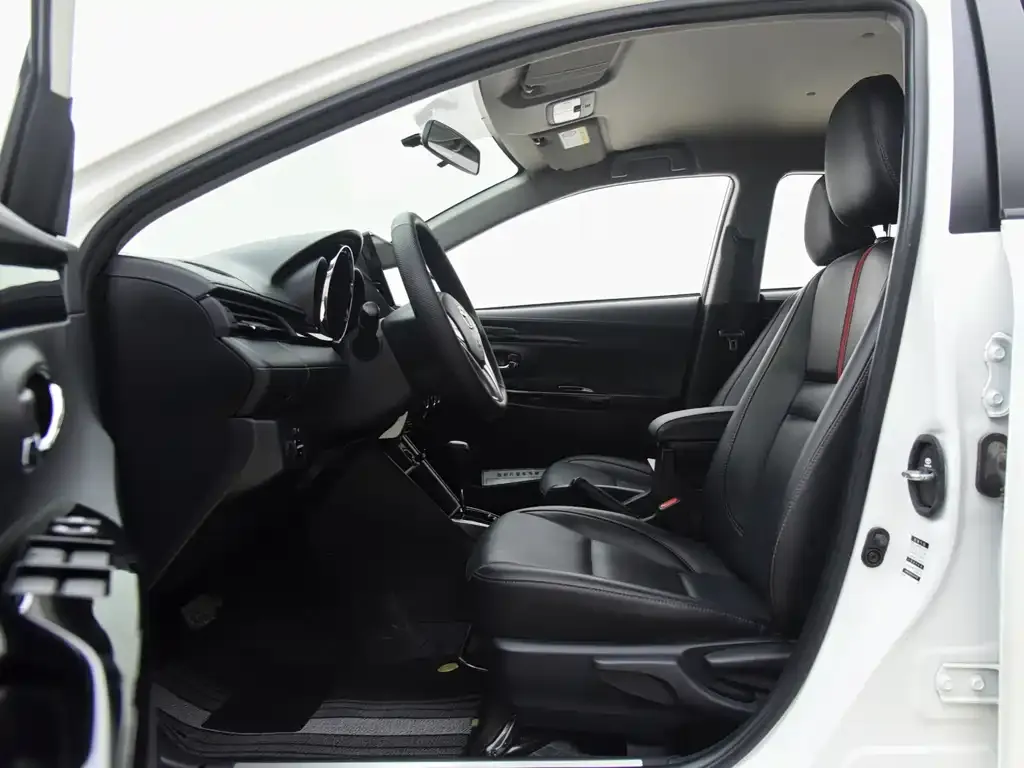 Toyota Yaris L — фото 7