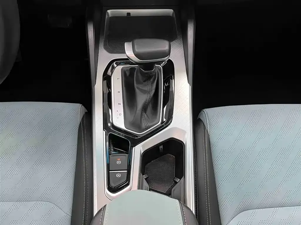 Geely Emgrand L 2022 из CN, фото 6