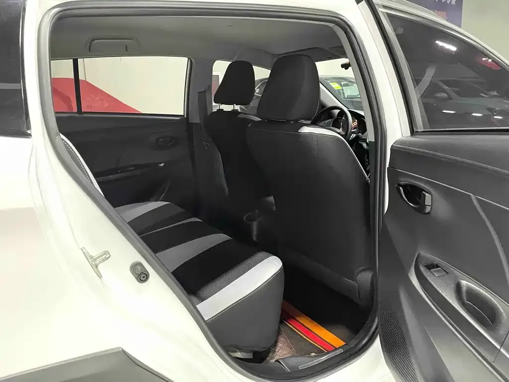 Toyota Yaris L 2022 из CN, фото 9