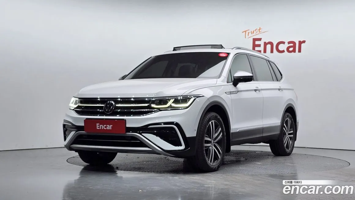 Volkswagen Tiguan — фото 1