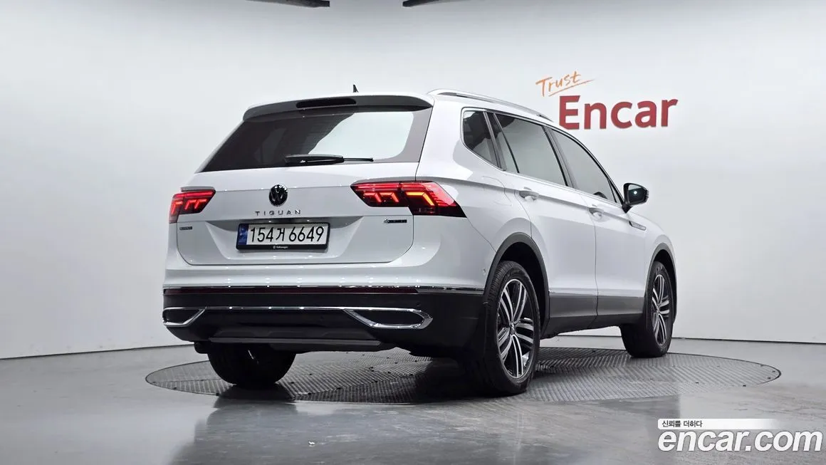 Volkswagen Tiguan — фото 4