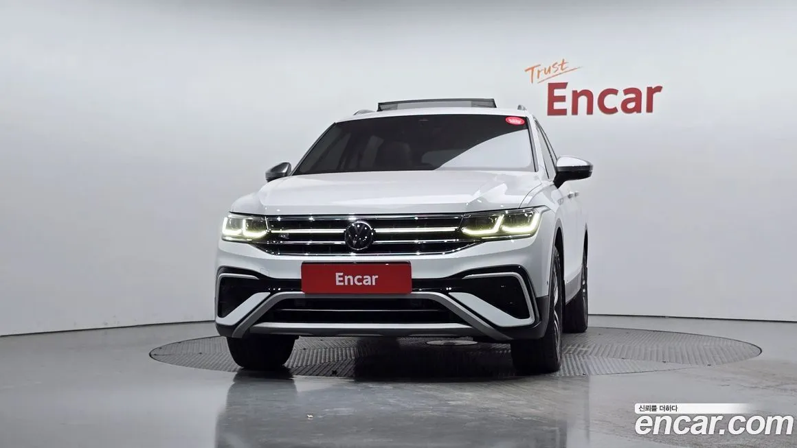 Volkswagen Tiguan — фото 9