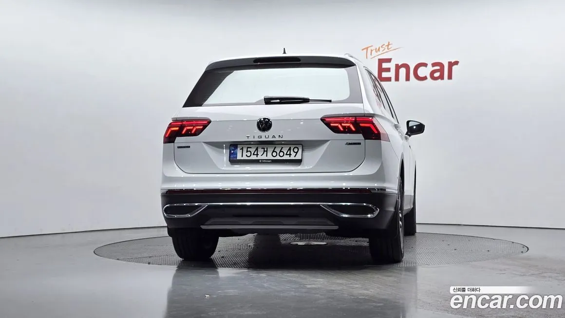 Volkswagen Tiguan — фото 2