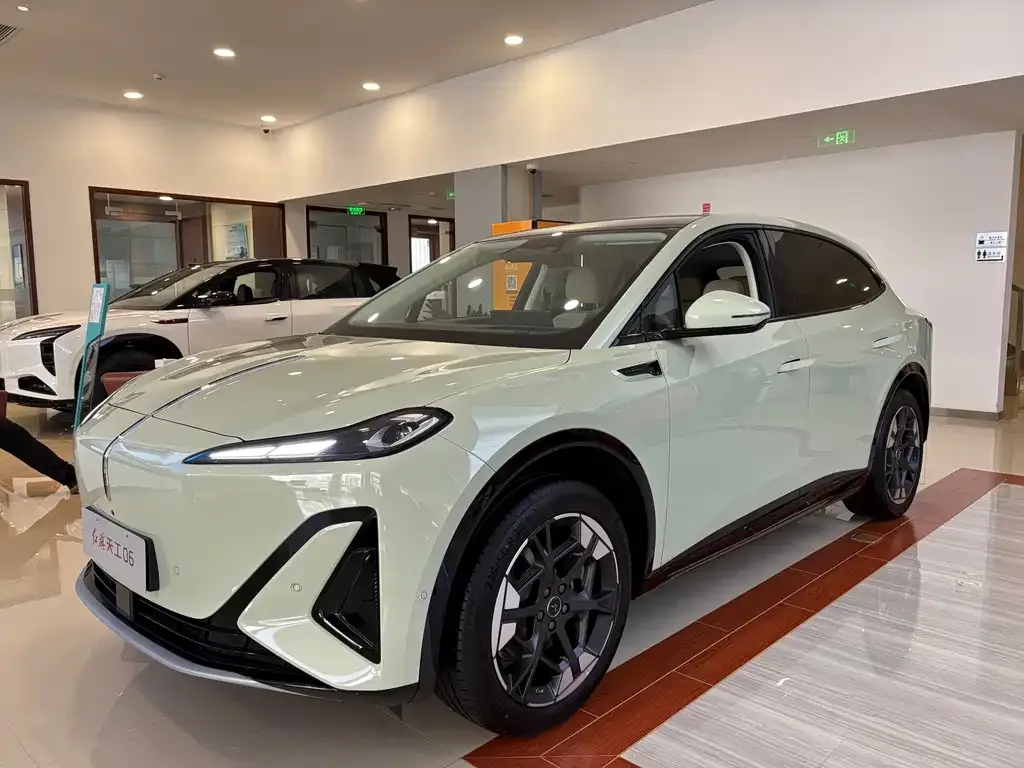 Hongqi Tiangong 06