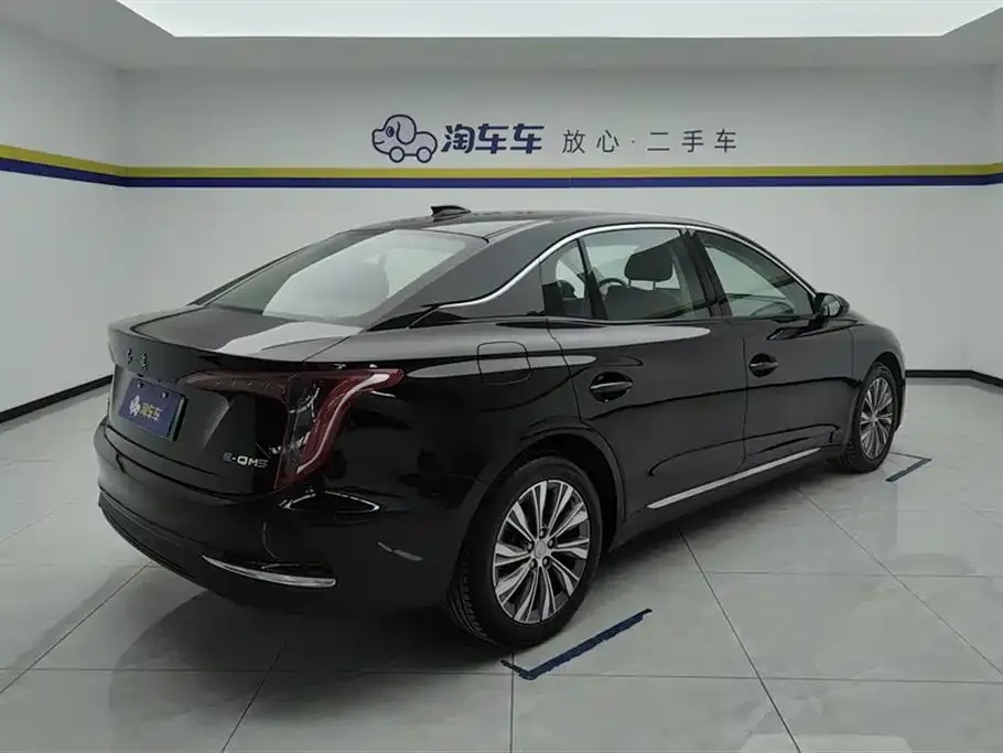 Hongqi E-QM5 — фото 9