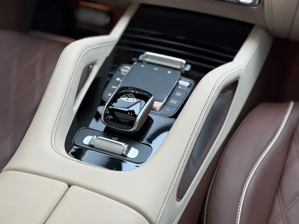 Mercedes-Benz GLS 2024 из CN, фото 2