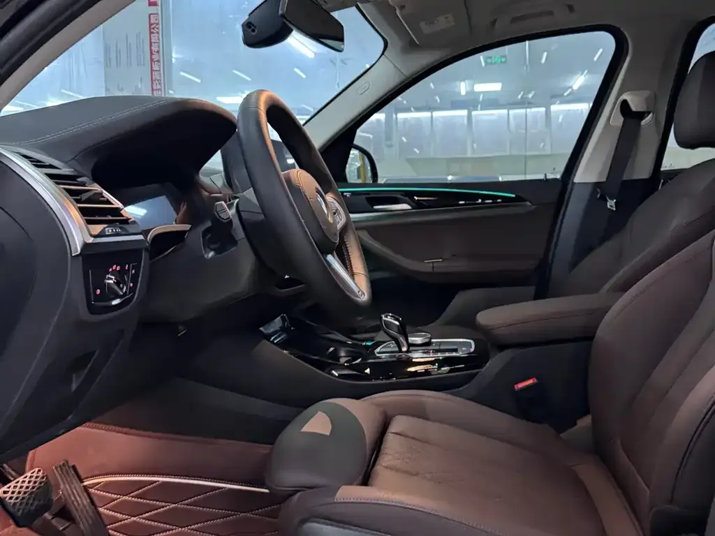 BMW X3 2024 из CN, фото 2