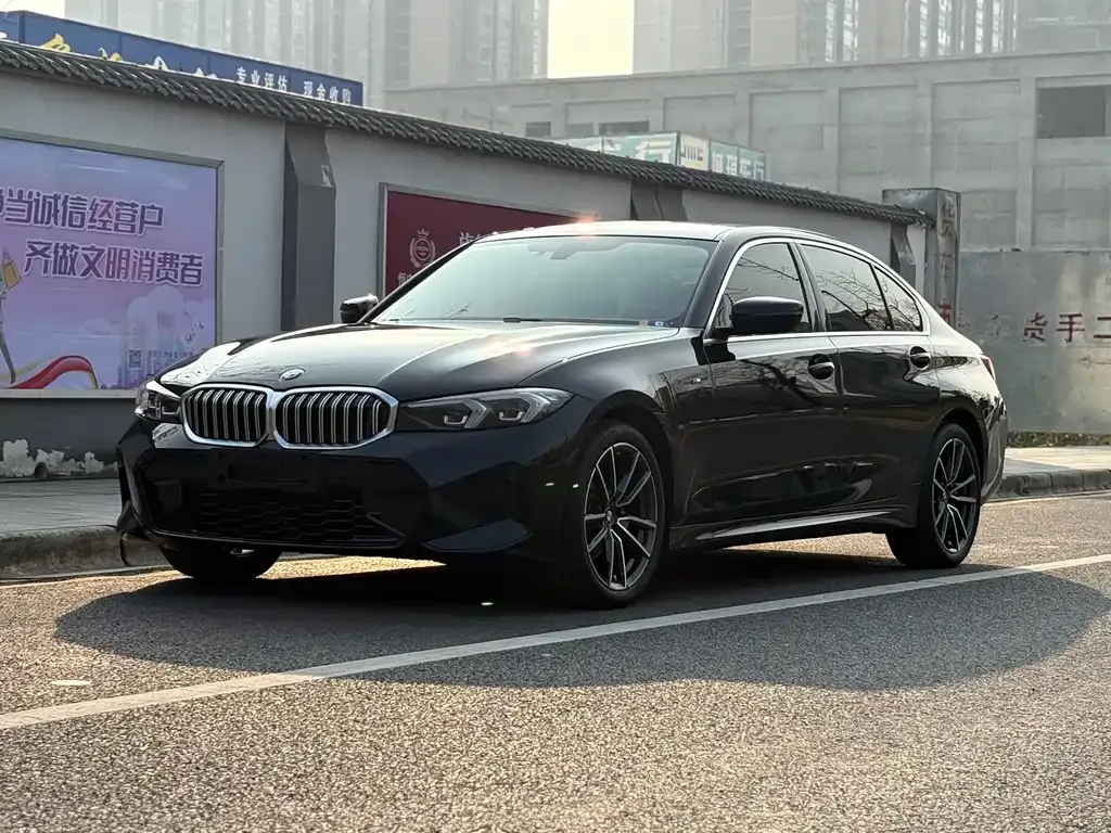 BMW 3 Series 2023 из CN, фото 1