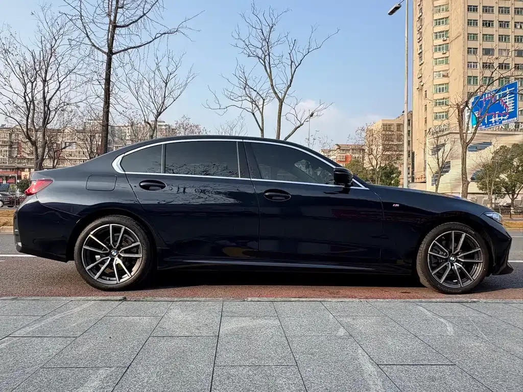 BMW 3 Series 2023 из CN, фото 8
