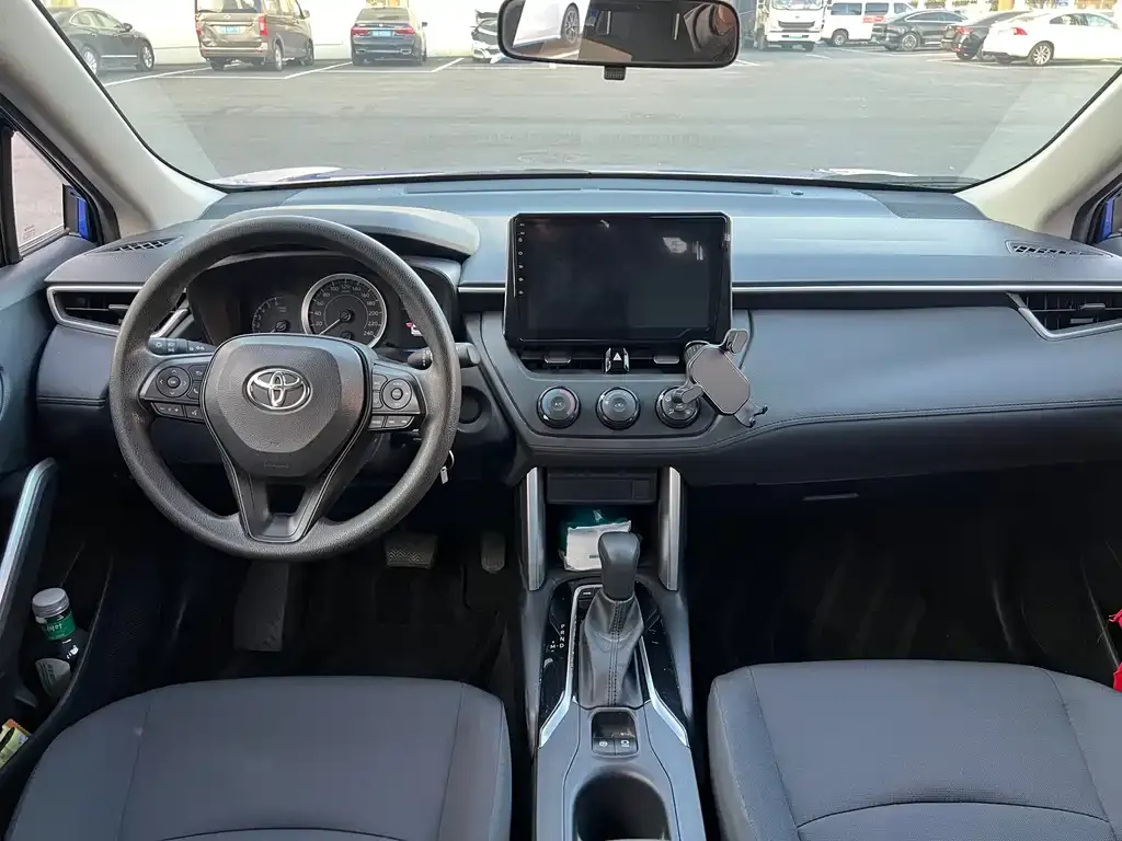 Toyota Corolla Cross — фото 2