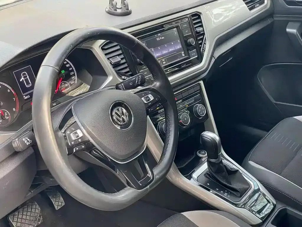 Volkswagen T-Roc 2021 из CN, фото 2