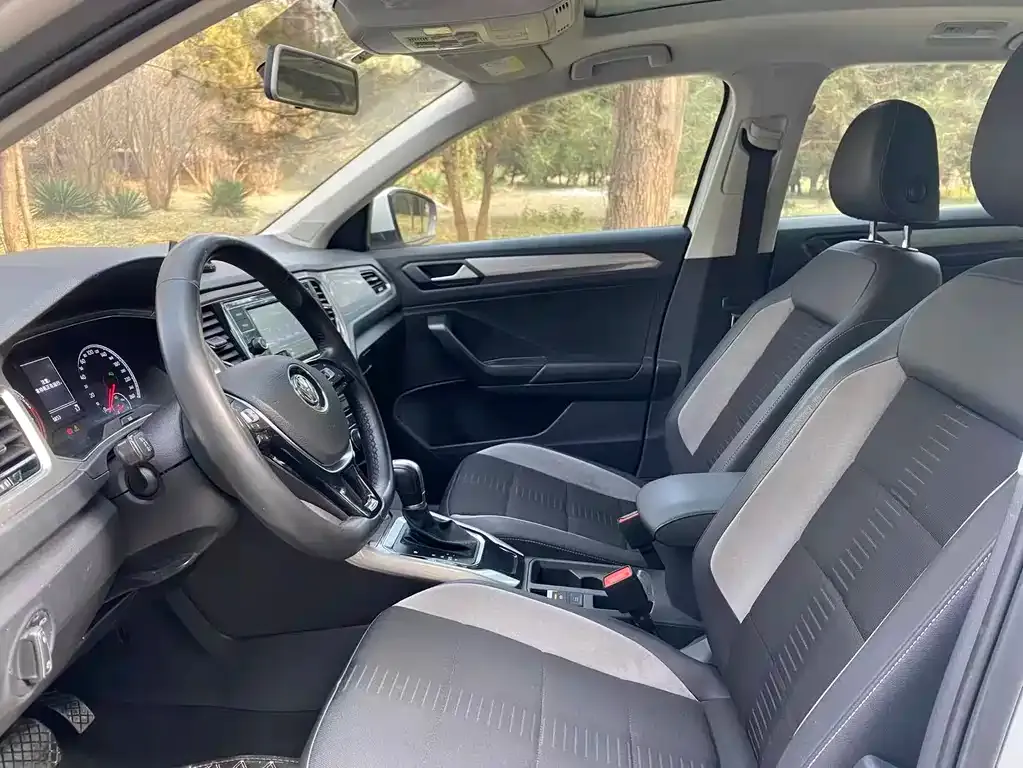 Volkswagen T-Roc 2021 из CN, фото 4