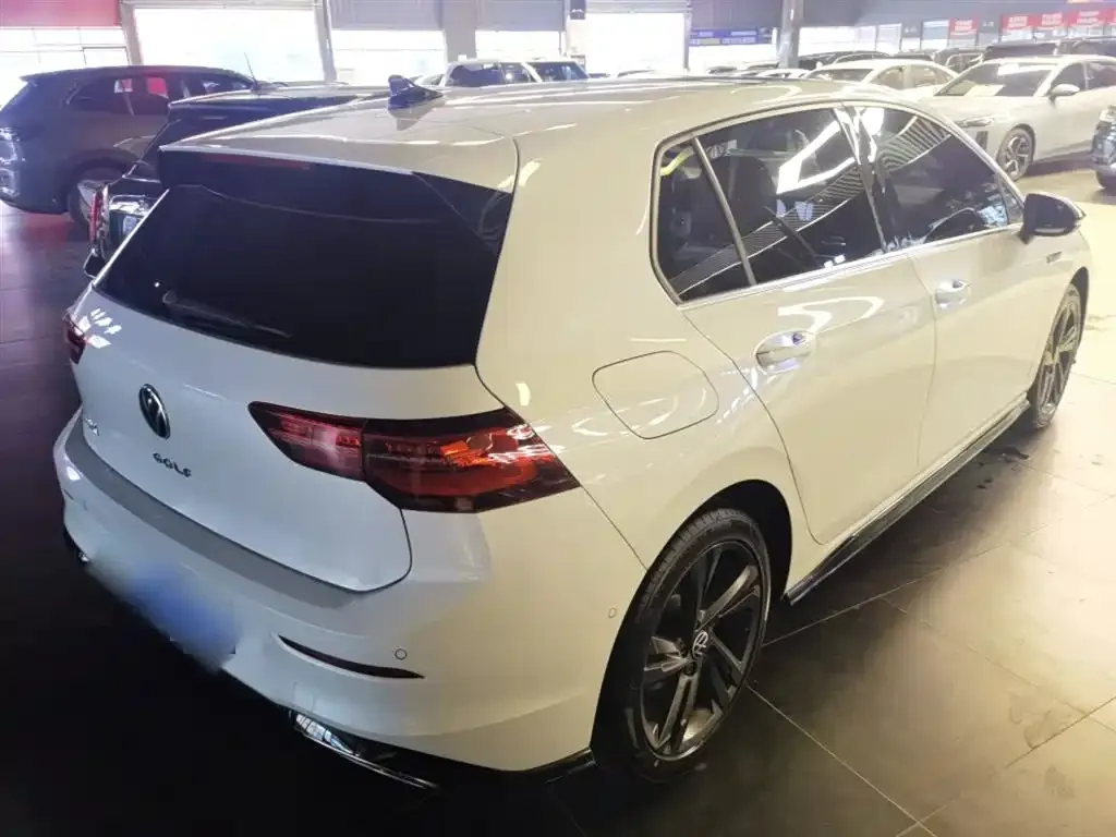 Volkswagen Golf 2022 из CN, фото 10