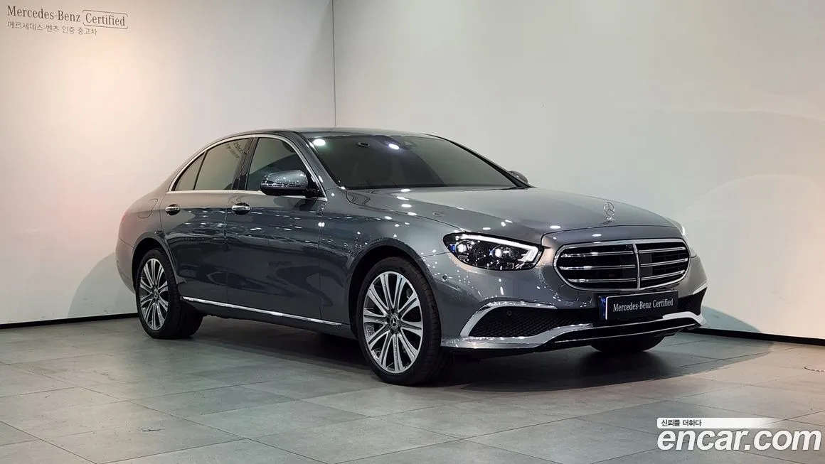 Mercedes-Benz E-Class — фото 1