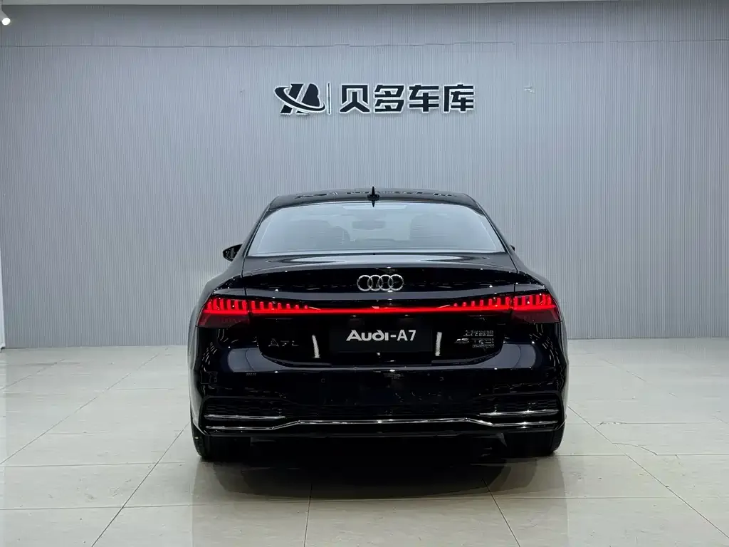 Audi A7L 2023 из CN, фото 5