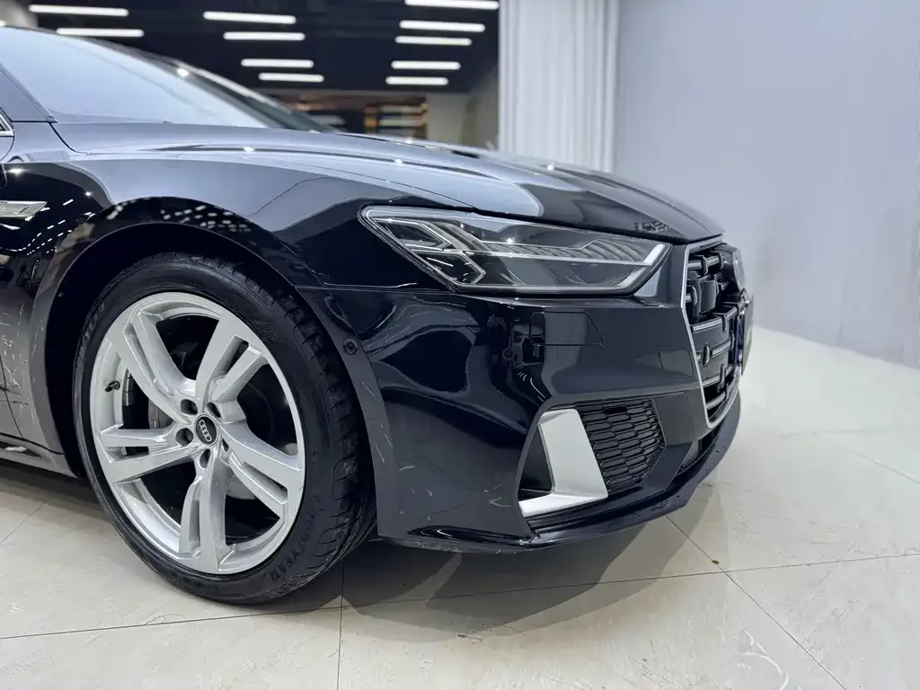 Audi A7L 2023 из CN, фото 4