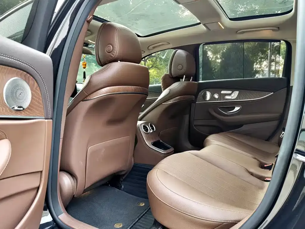 Mercedes-Benz E-Class 2021 из CN, фото 4