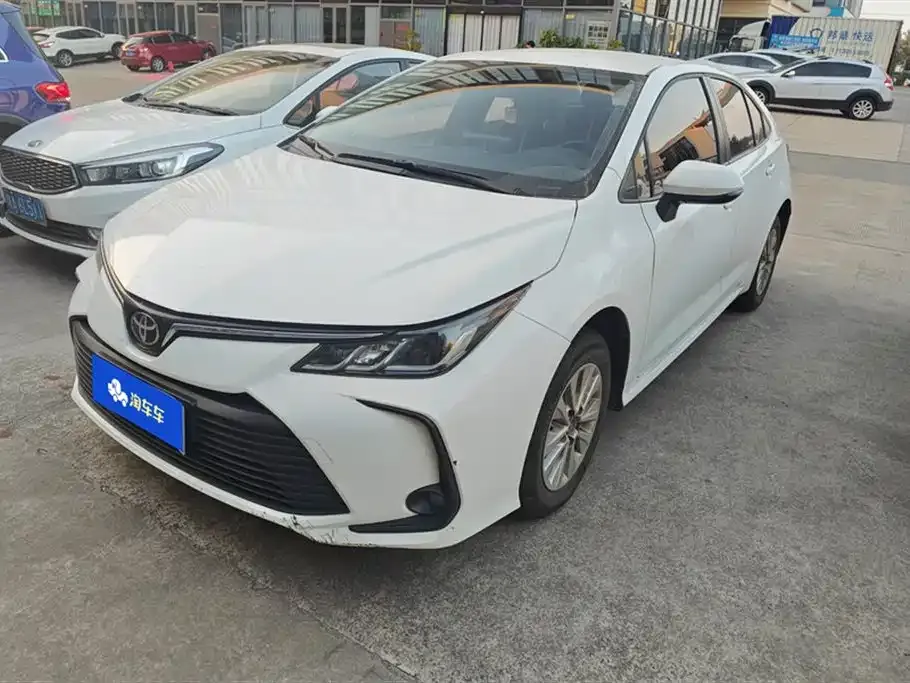 Toyota Corolla 2023 из CN, фото 1
