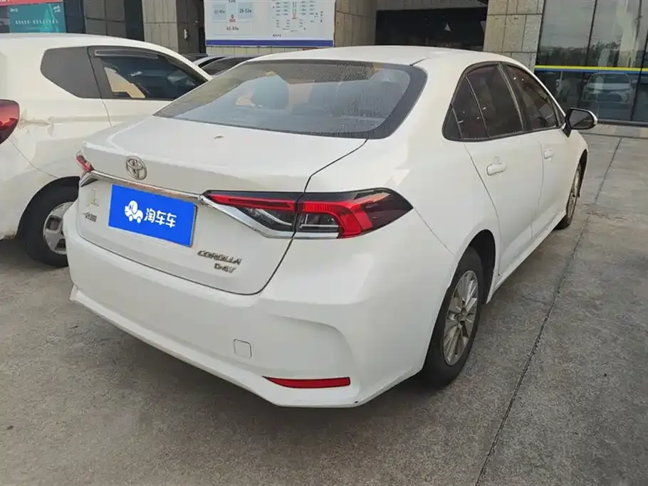 Toyota Corolla 2023 из CN, фото 2