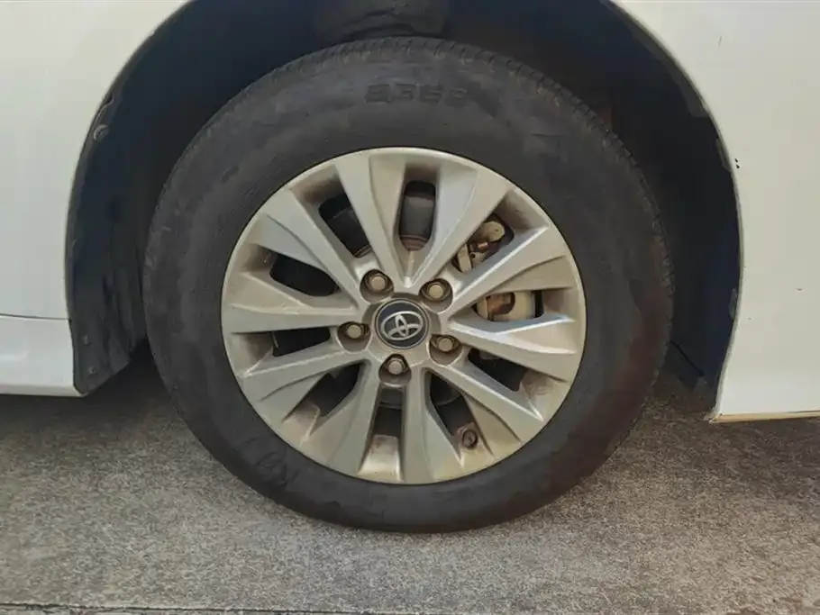 Toyota Corolla 2023 из CN, фото 3