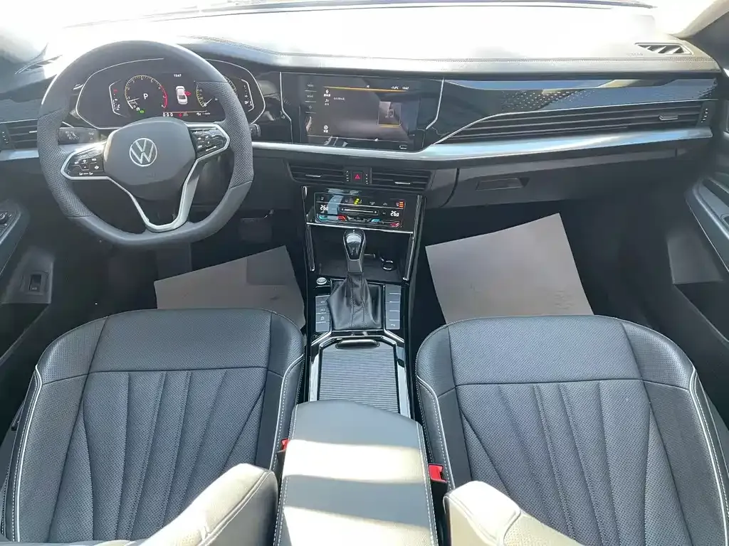 Volkswagen Passat 2024 из CN, фото 3