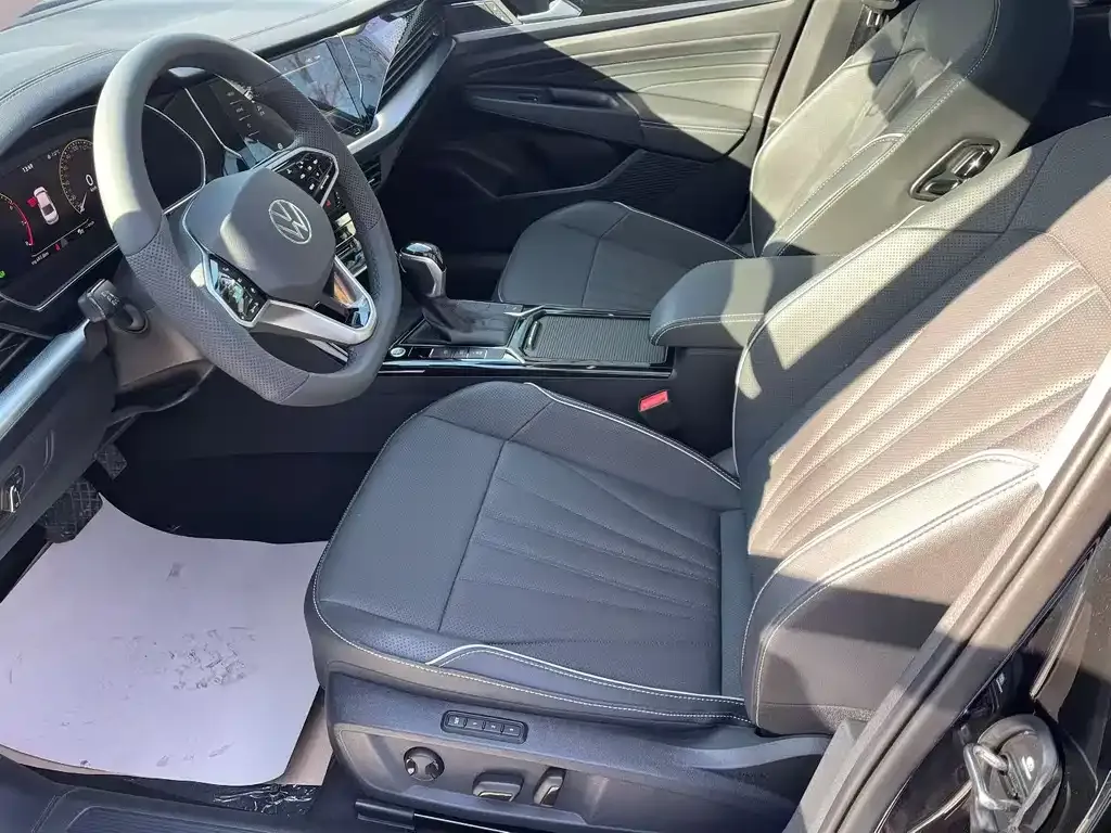 Volkswagen Passat 2024 из CN, фото 9