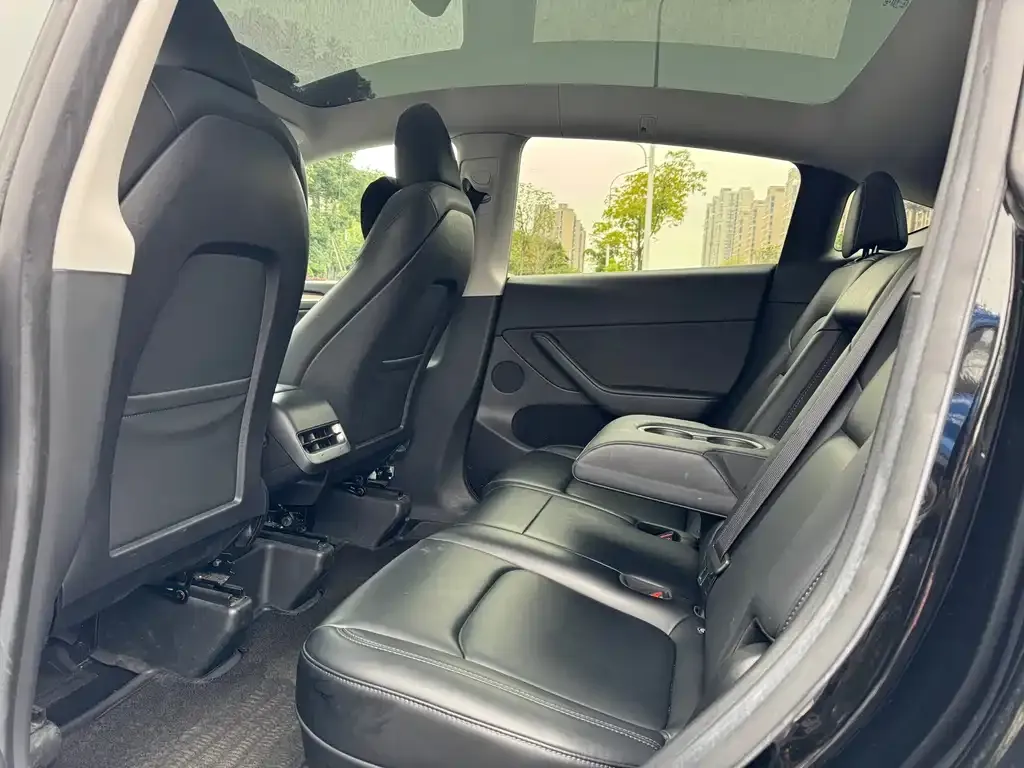 Tesla Model Y 2023 из CN, фото 7