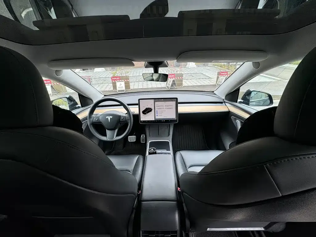 Tesla Model Y 2023 из CN, фото 4
