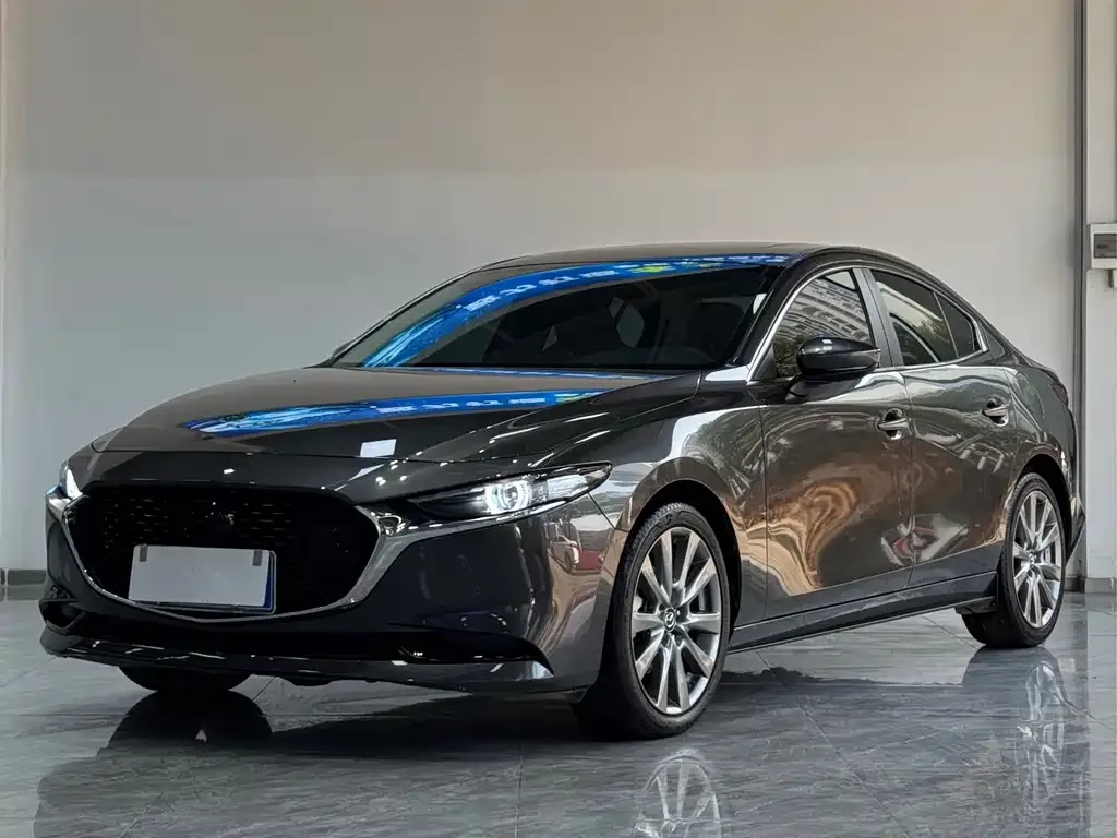 Mazda 3 Axela 2023 из CN, фото 1
