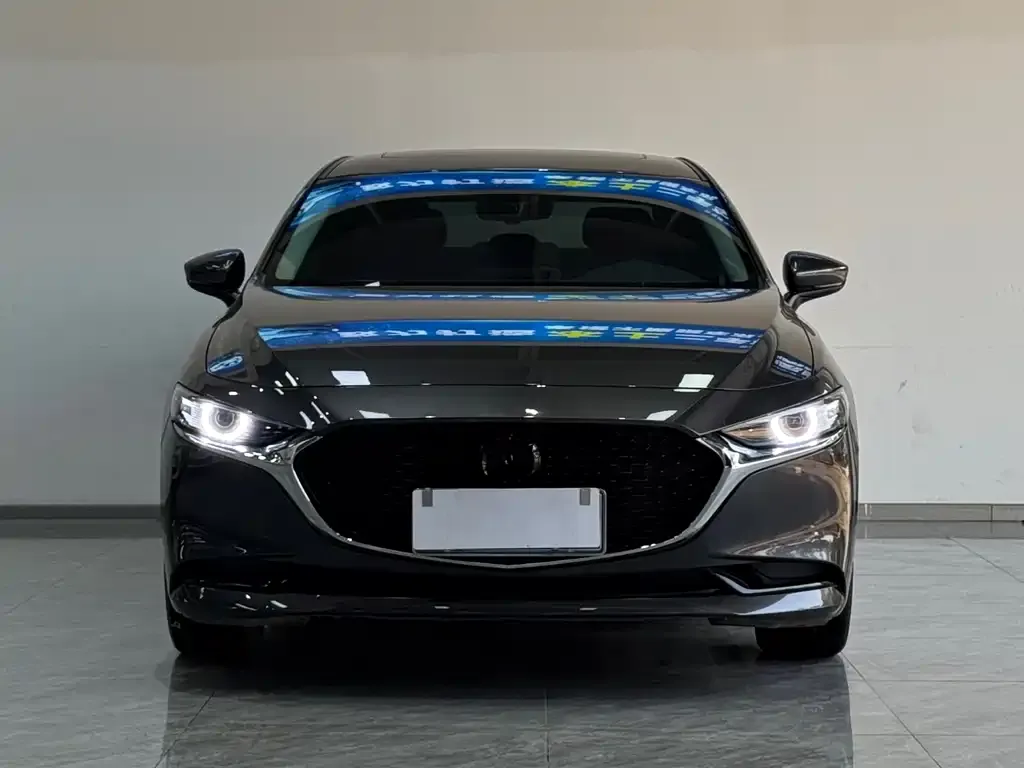 Mazda 3 Axela 2023 из CN, фото 2