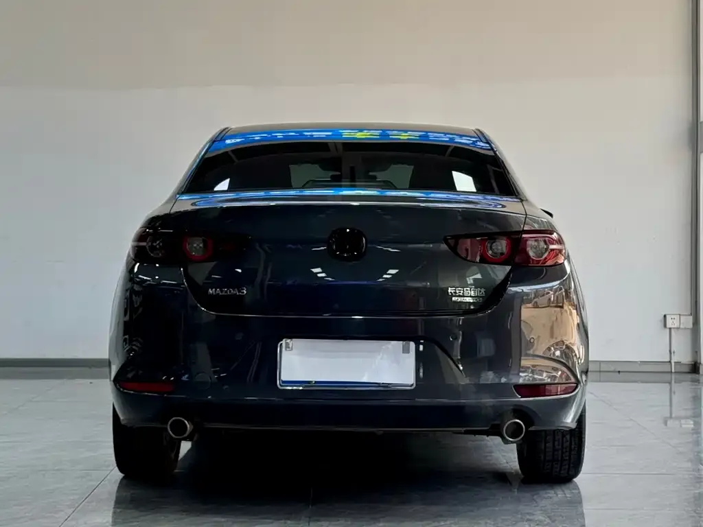 Mazda 3 Axela 2023 из CN, фото 5