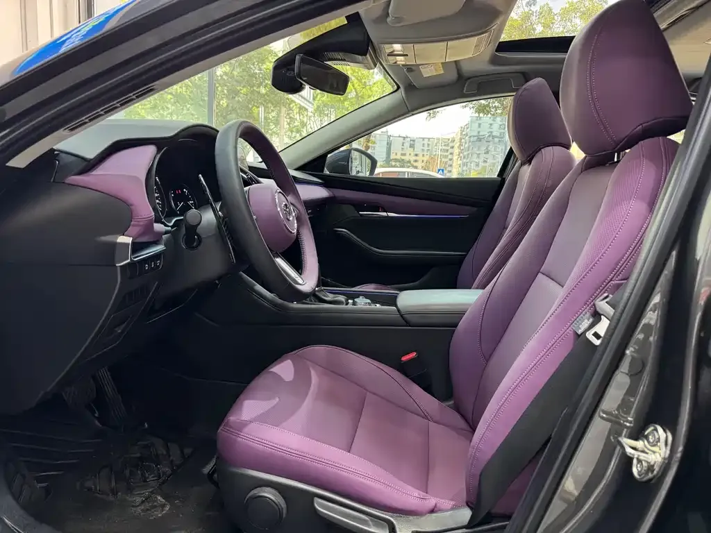 Mazda 3 Axela 2023 из CN, фото 7