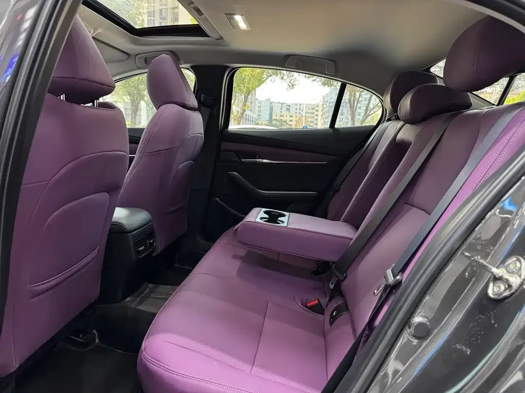 Mazda 3 Axela 2023 из CN, фото 6