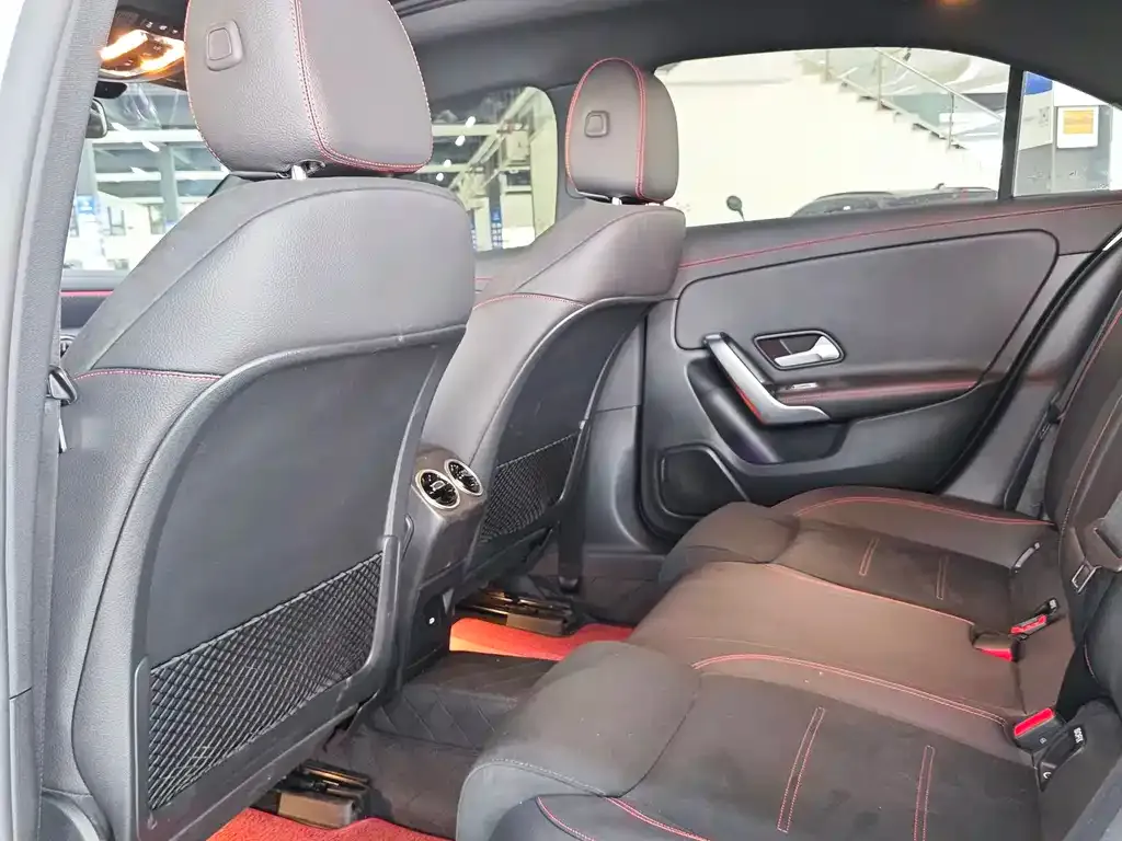 Mercedes-Benz A-Class 2024 из CN, фото 3
