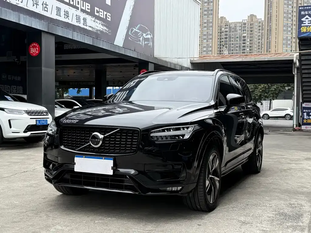 Volvo XC90 — фото 1