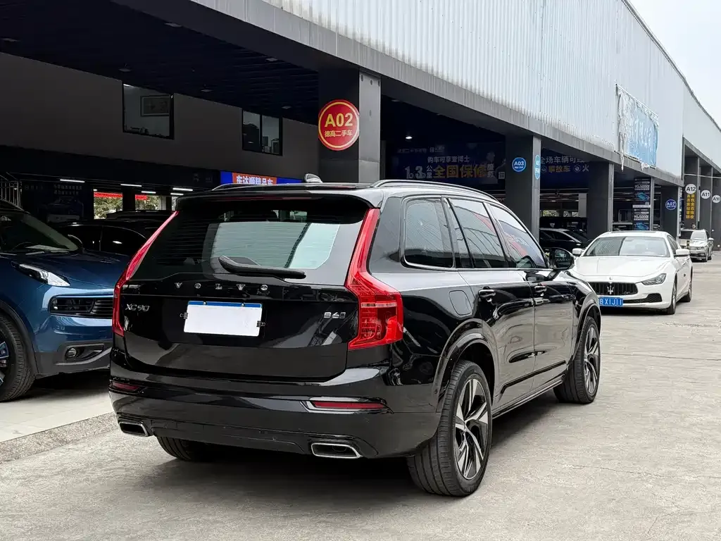 Volvo XC90 — фото 4