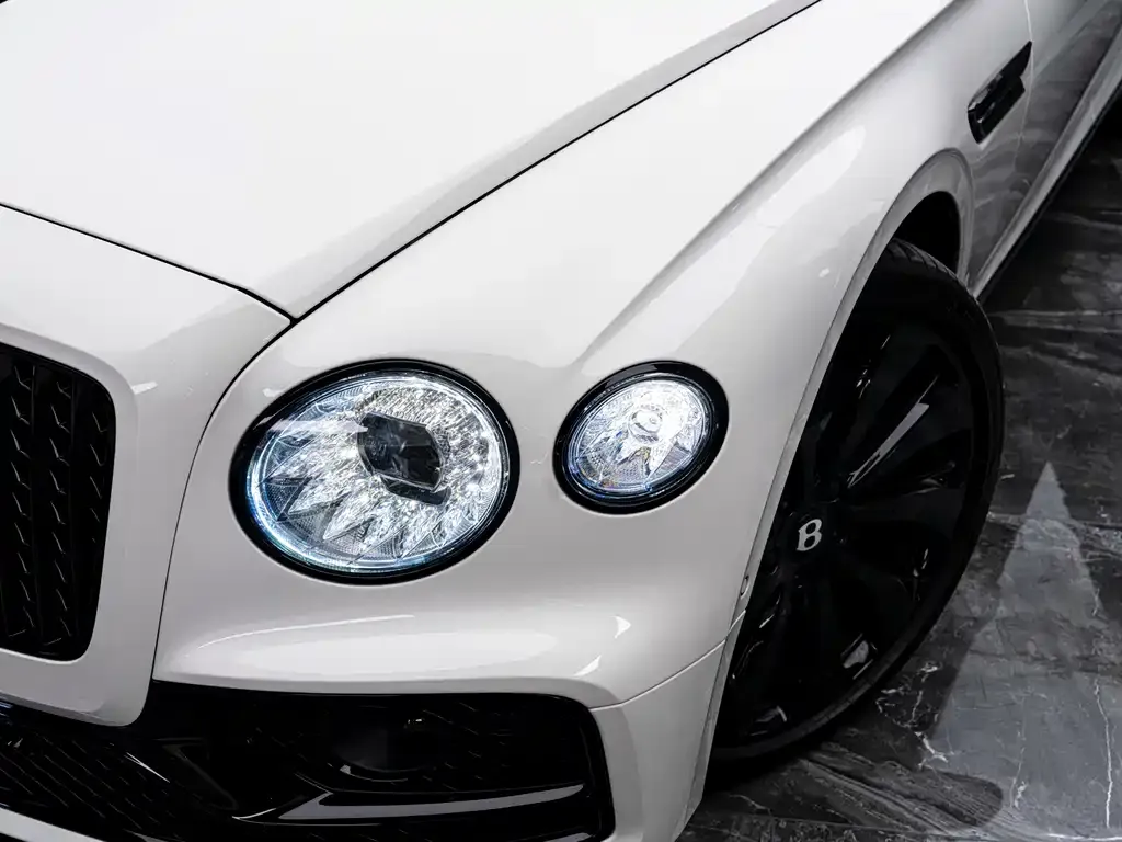 Bentley Flying Spur 2024 из CN, фото 3