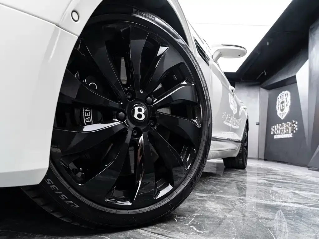 Bentley Flying Spur 2024 из CN, фото 4